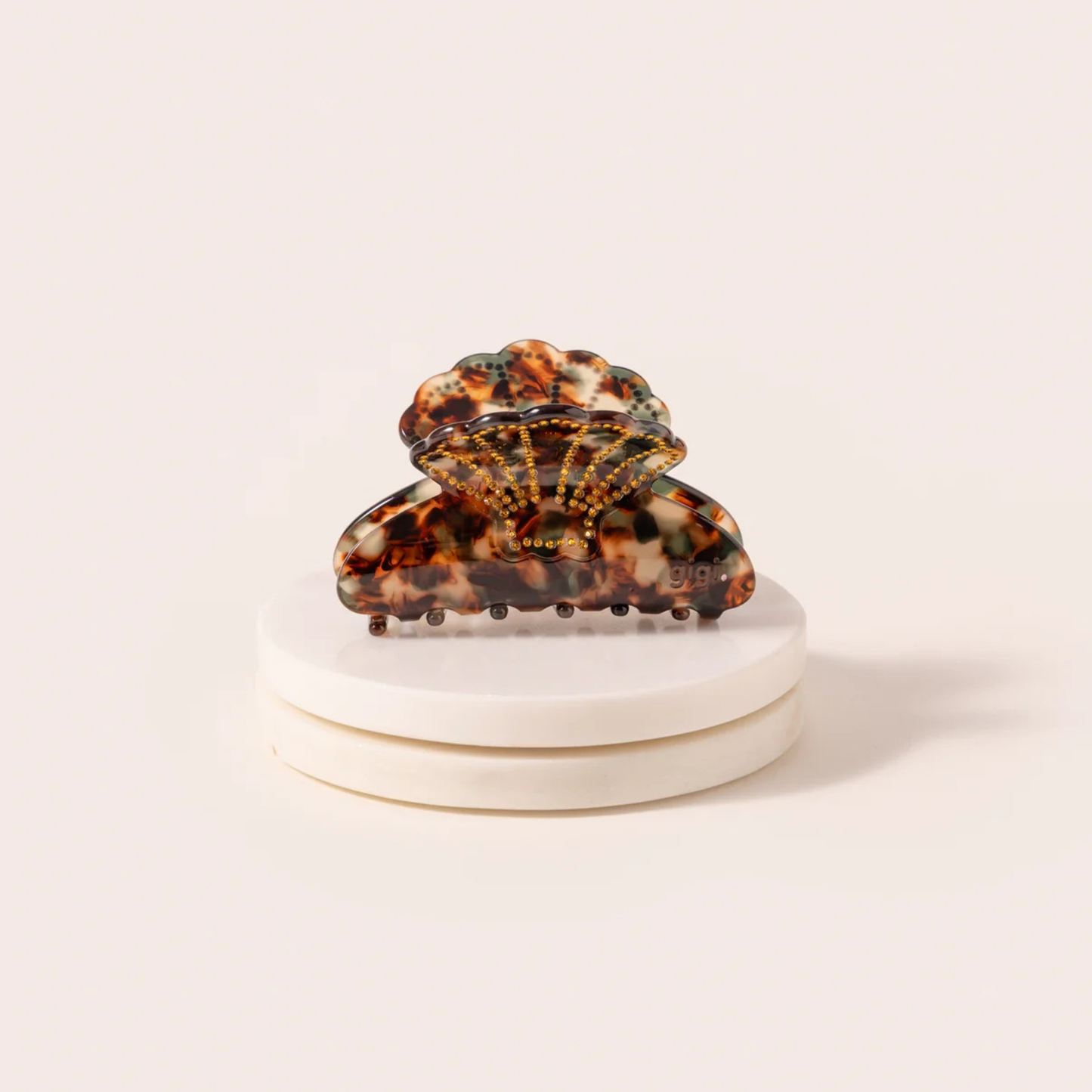 Belle pince coquillage Ambre — vue de face — Sophie et Ju