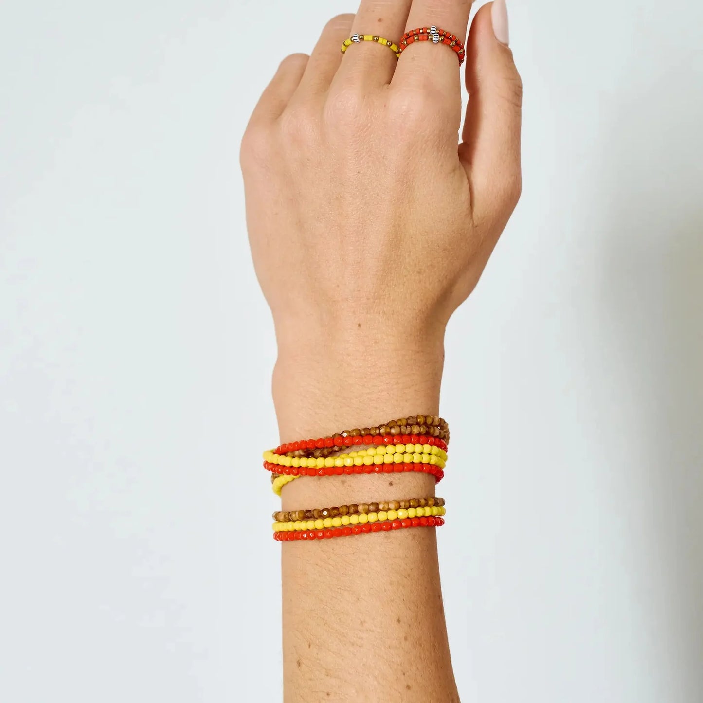 Collier-Bracelet Jaune Néon — vue de cote — Sophie et Ju