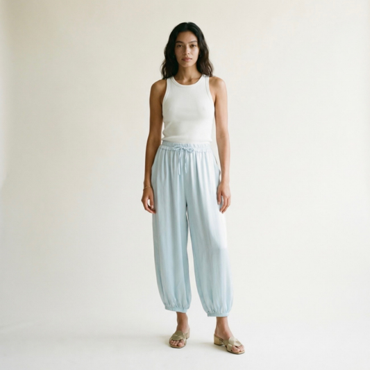 Pantalon satiné bleu ciel