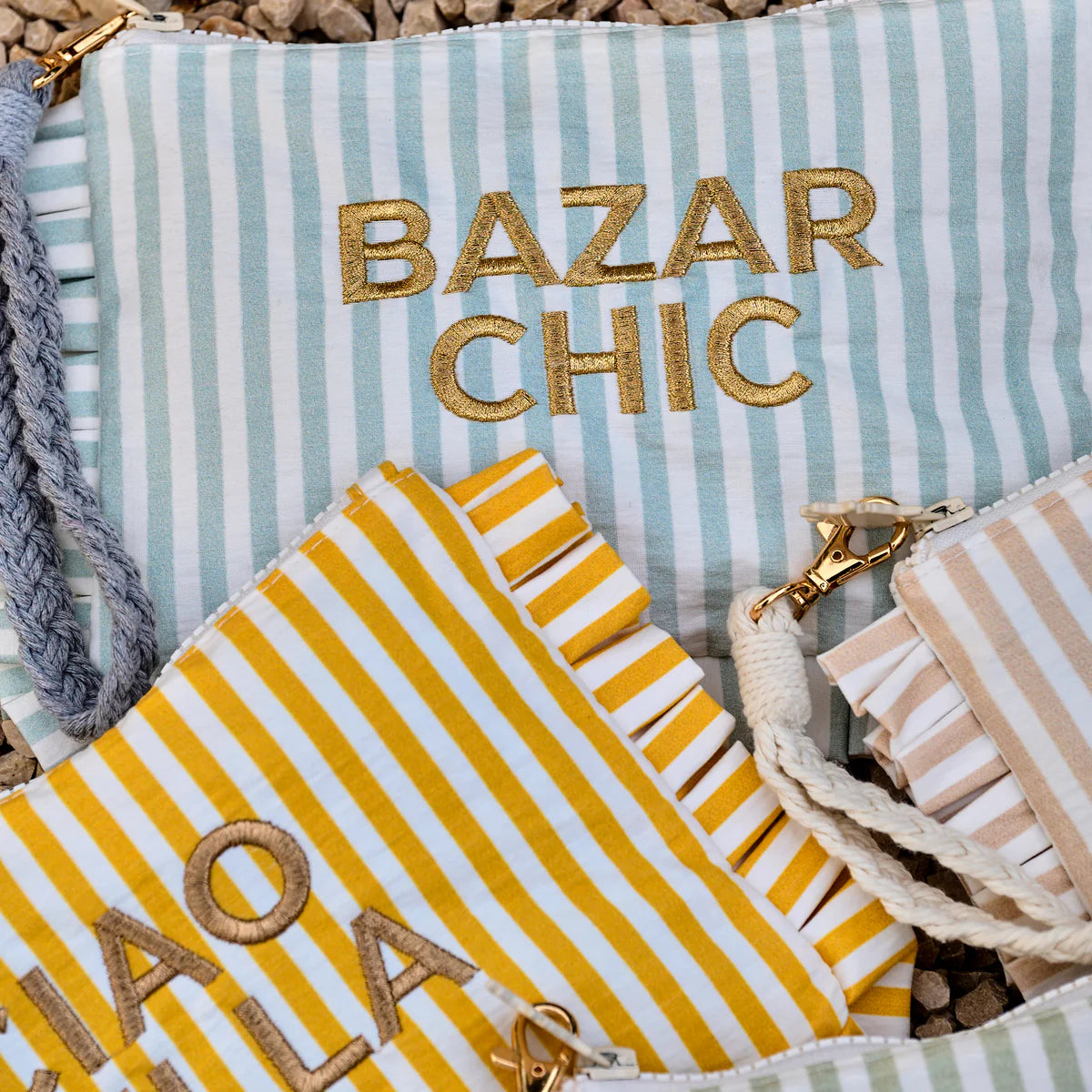 Pochette froufrous Bazar Chic — vue de face — Sophie et Ju